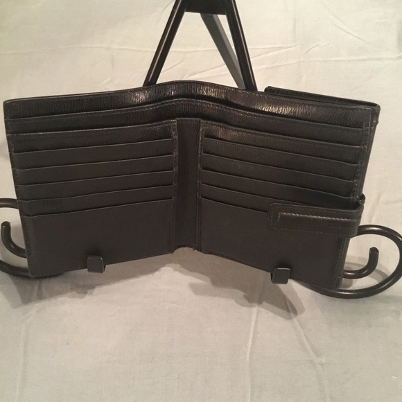 GUCCI WALLET IN GOOD PRE-LOVED CONDITION ๐ฅ๐ฅ๐ฅ๐๐ค๐ฎ๐น๐ฎ๐น๐ฎ๐น๐ฎ๐น - Picture 9 of 12